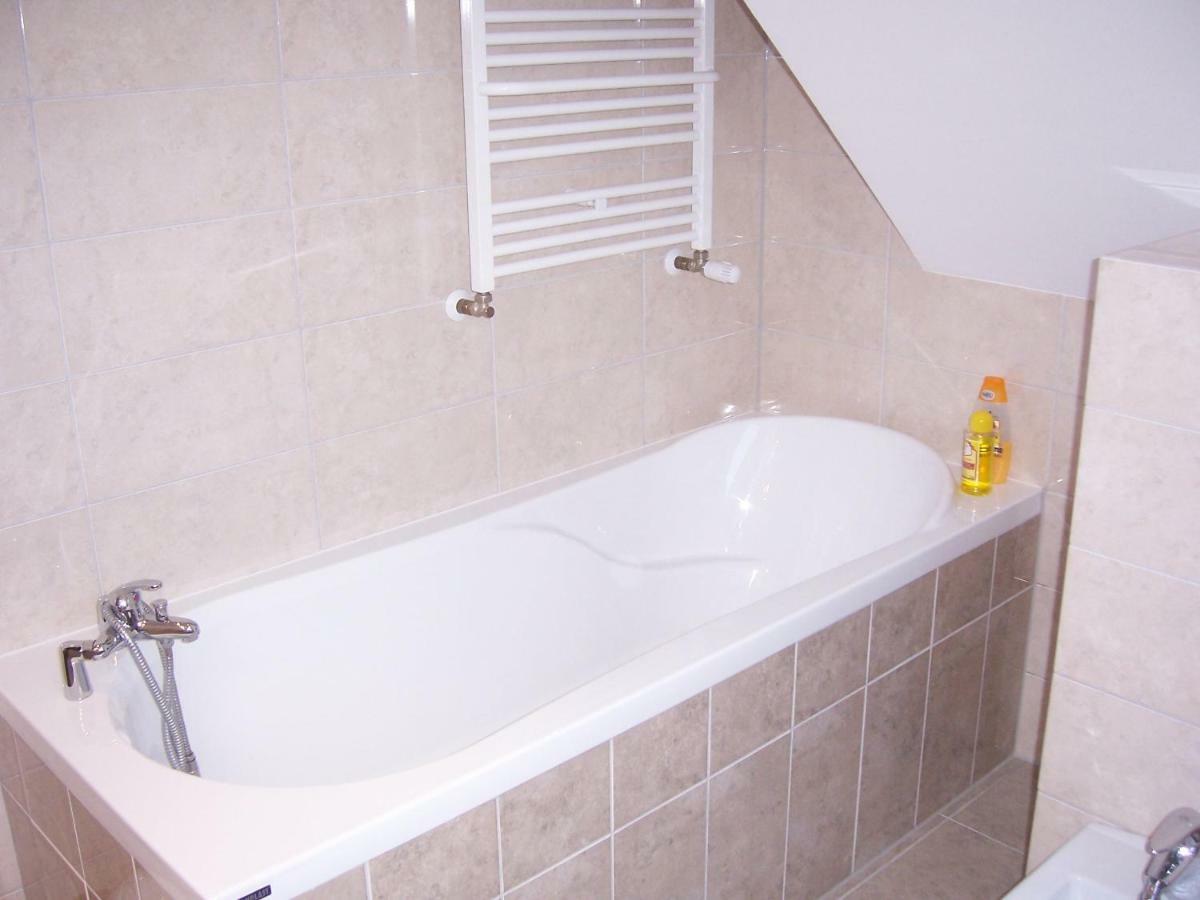 Domwigierski Pl -Jeziorki -Gr- Comfort-Ferienhaus-Polen - Wlasna Linia Brzegowa I Sauna Wysoki Most  Экстерьер фото